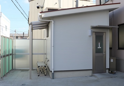 フジチュウ室外トイレ